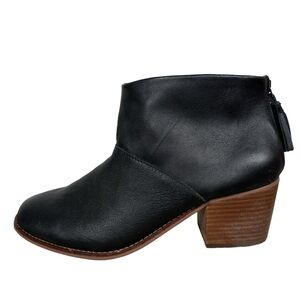 Toms Black Leather Ankle Boots Carpe Diem zip heeled tassel